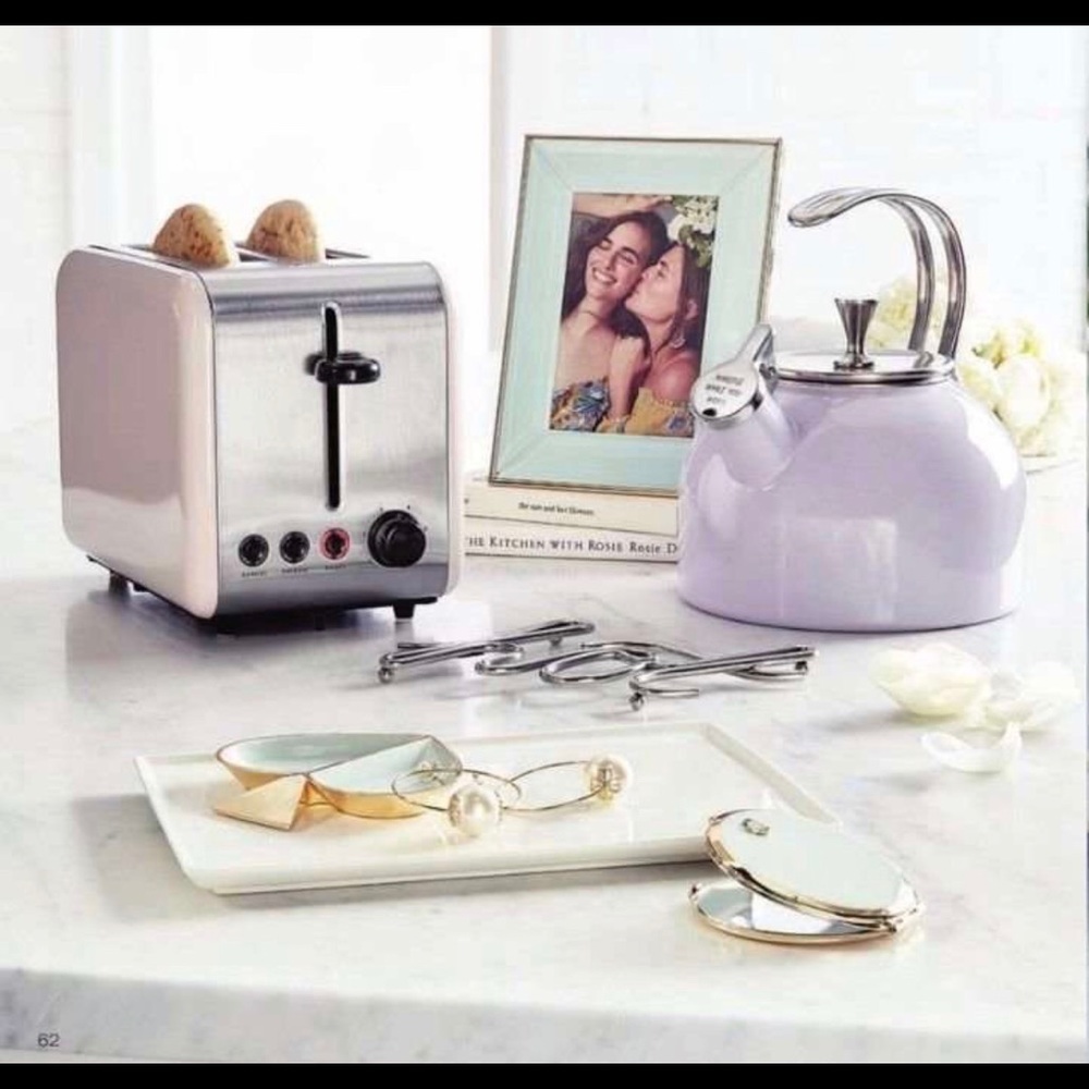 ONE LEFT !!! {♠️KATE SPADE} BLUSH PINK TOASTER - Picture 2 of 5